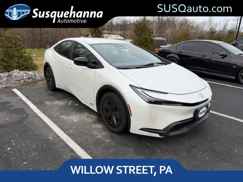 2025 Toyota Prius Limited's photo