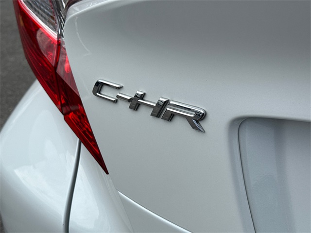 2022 Toyota C-HR Limited photo 9