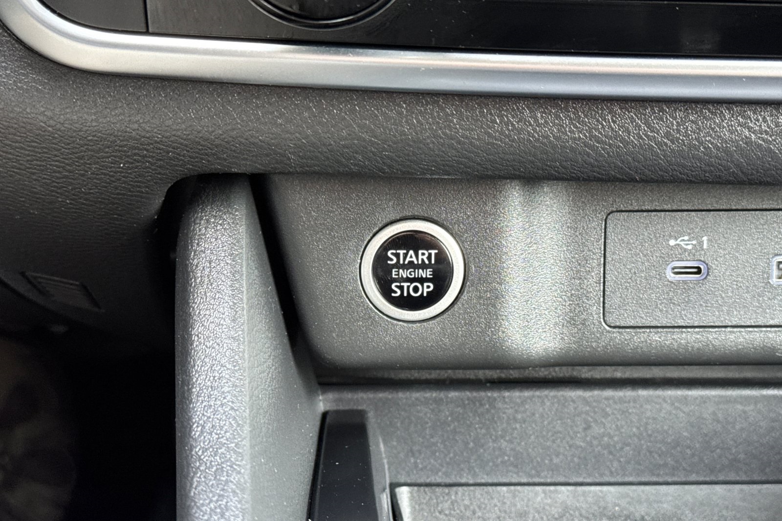 2023 Nissan Rogue S photo 22