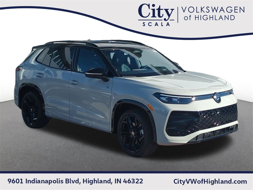 2026 Volkswagen Tiguan SE R-LINE BLACK's photo