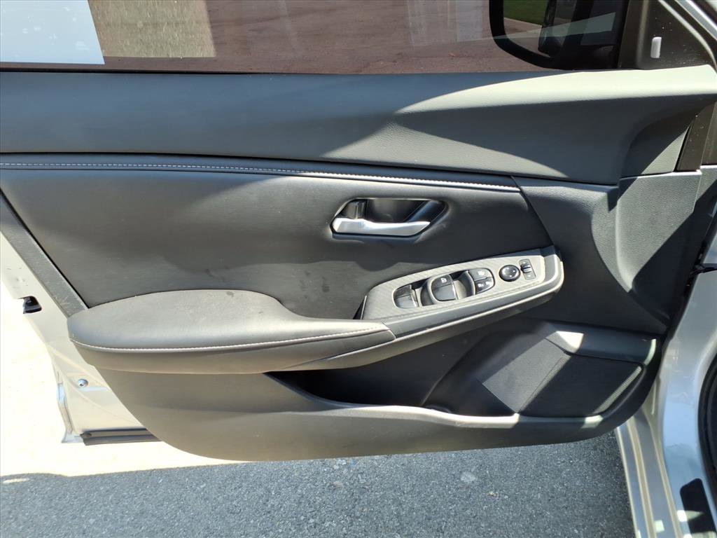 2022 Nissan Sentra SV photo 19