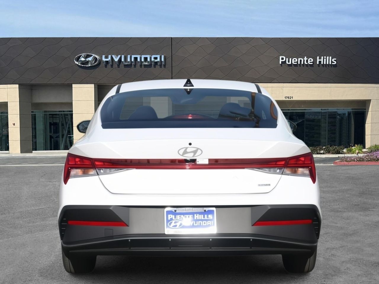 2026 Hyundai Elantra Blue SEL Sport photo 4
