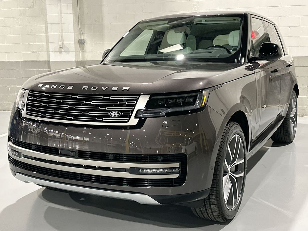 2026 Land Rover Range Rover SE's photo