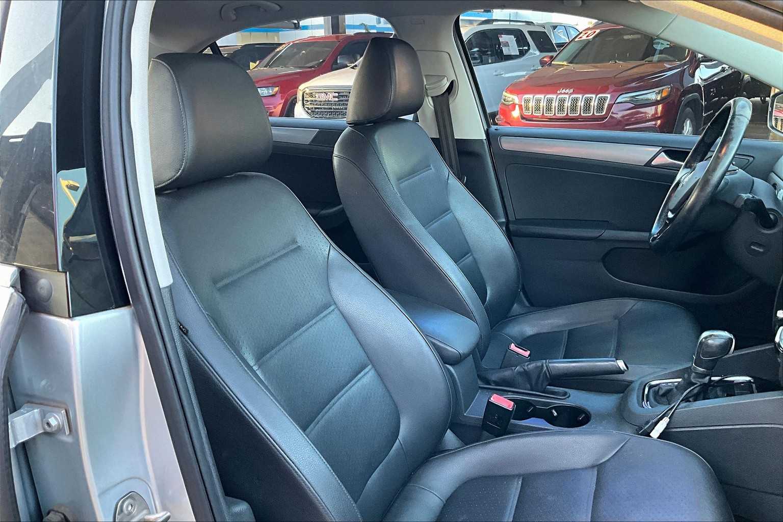 2015 Volkswagen Jetta 2.0 TDI SE photo 8