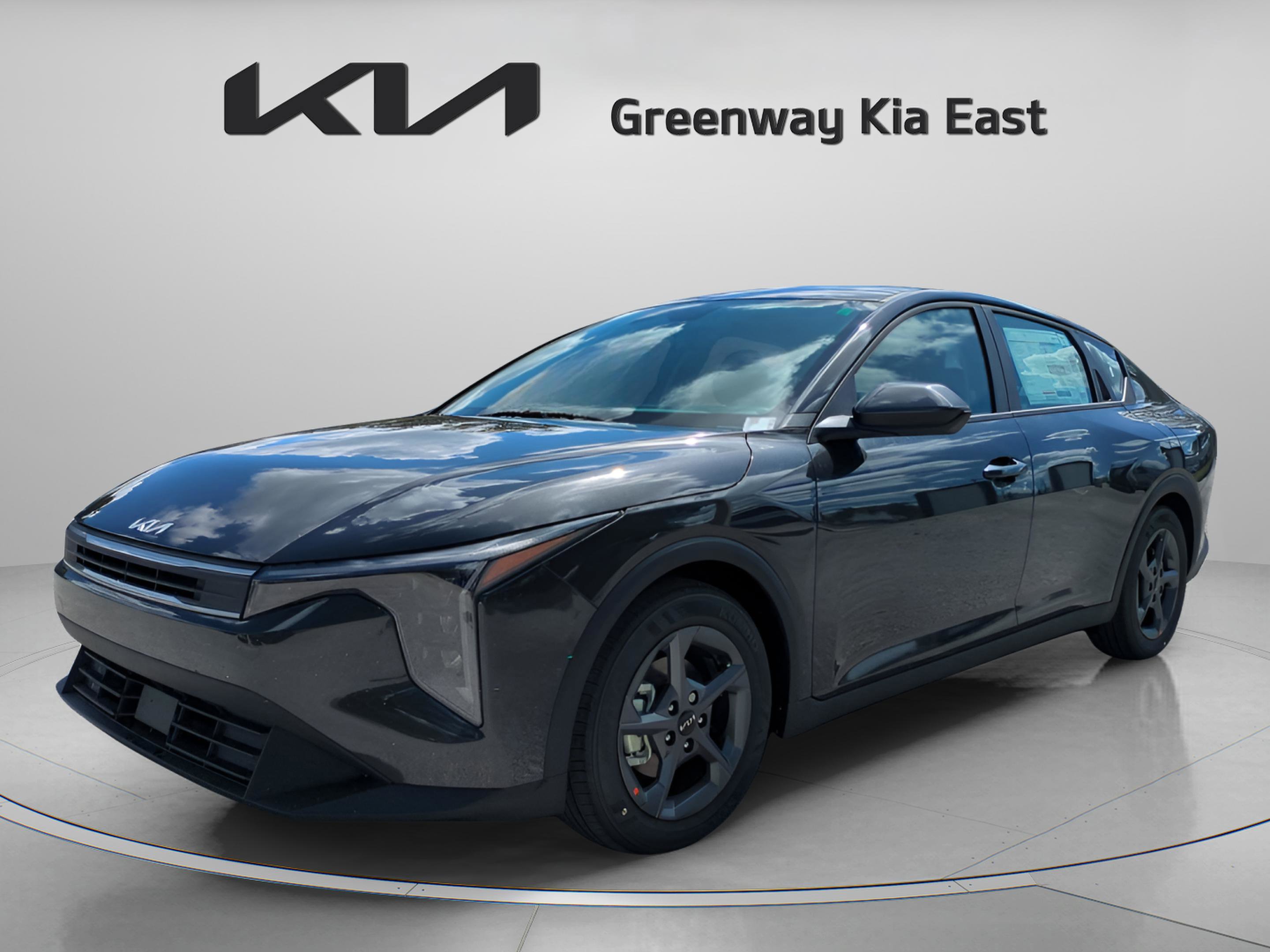 2025 Kia K4 LXS photo 3