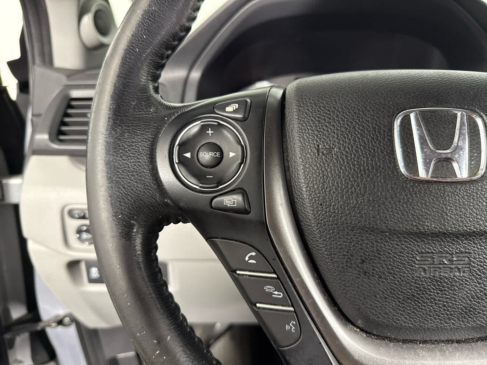 2018 Honda Pilot EX-L photo 25