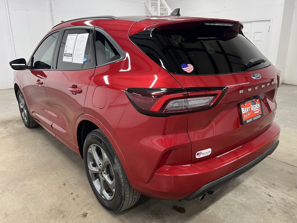 2023 Ford Escape ST-Line photo 5