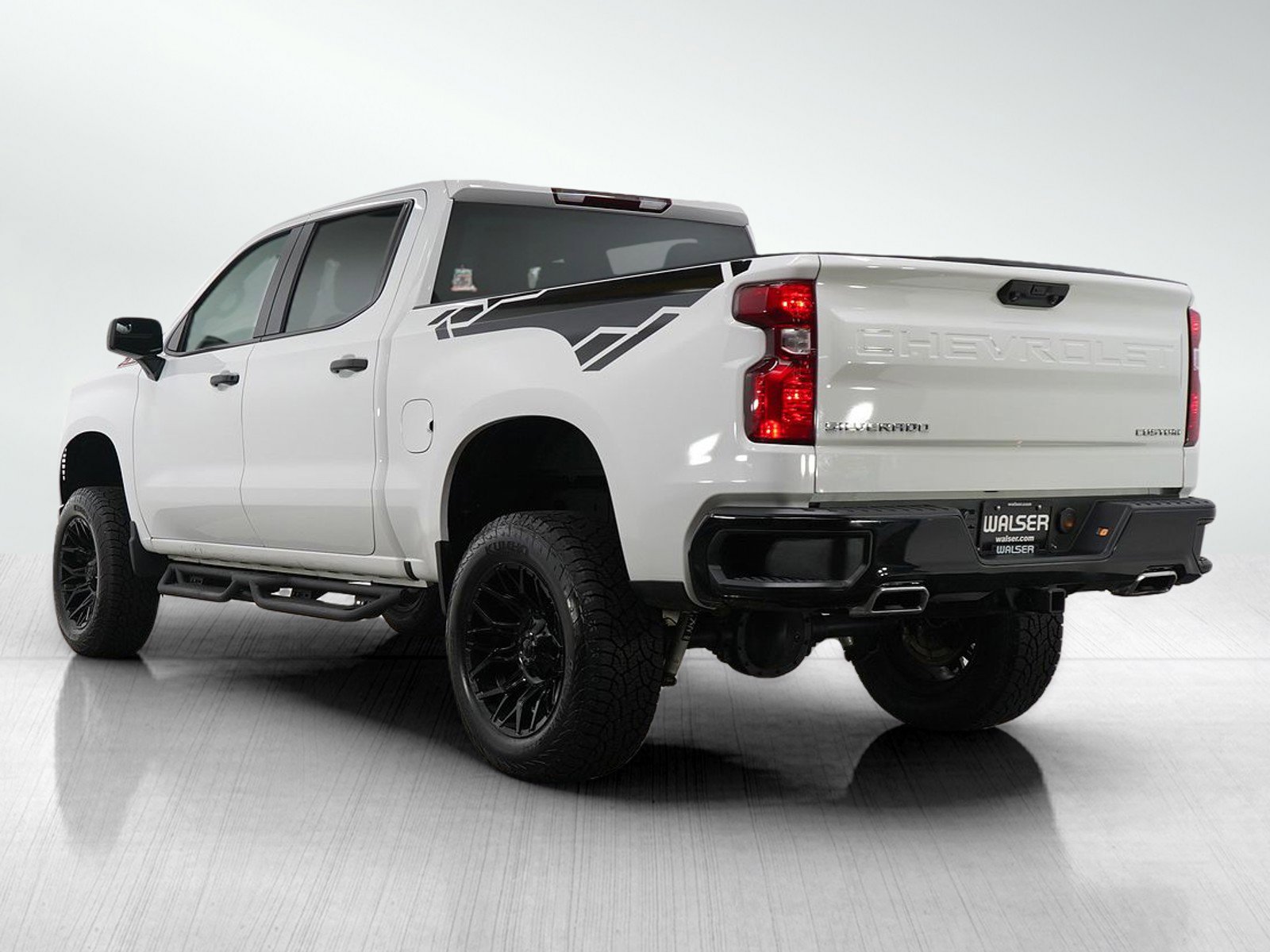 2022 Chevrolet Silverado 1500 Custom Trail Boss photo 2