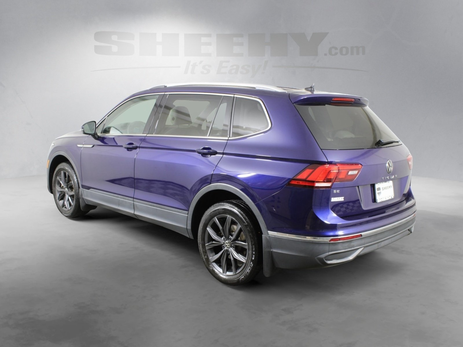 2023 Volkswagen Tiguan SE photo 11