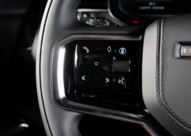 2025 Land Rover Range Rover Sport SE photo 15