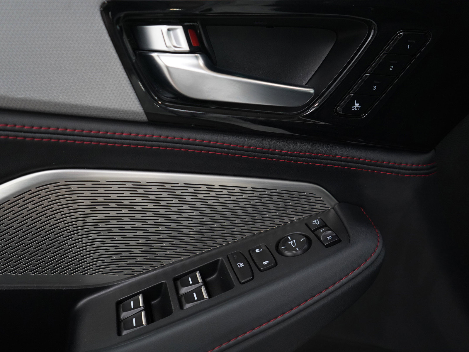 2022 Acura MDX SH-AWD A-Spec photo 21