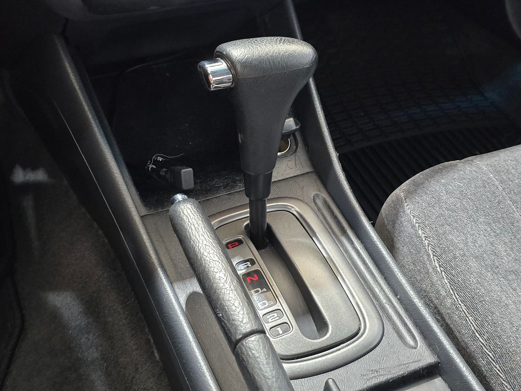 2001 Honda Accord LX photo 14