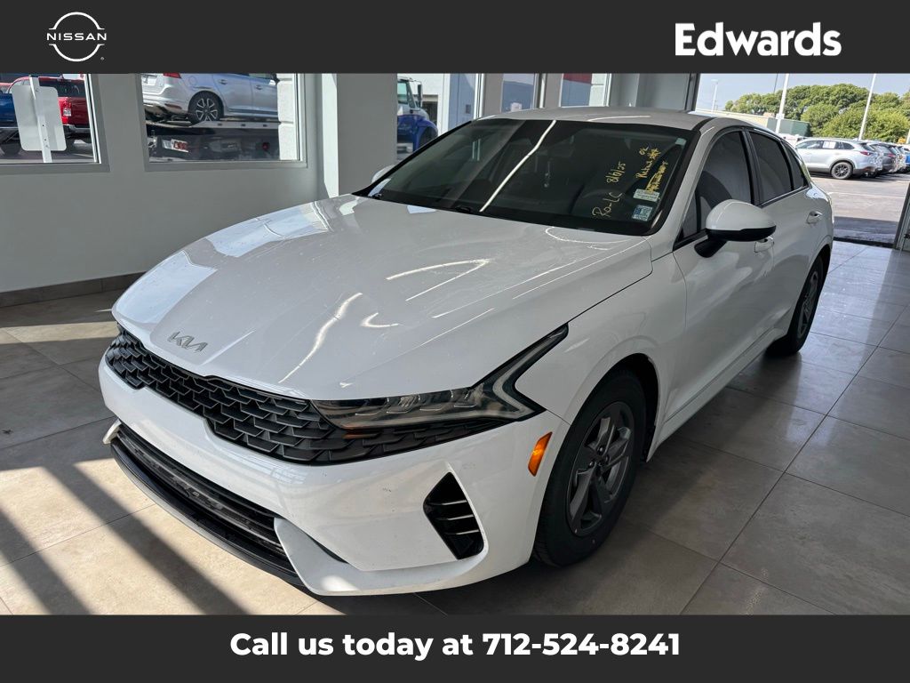 2022 Kia K5 LXS photo 4
