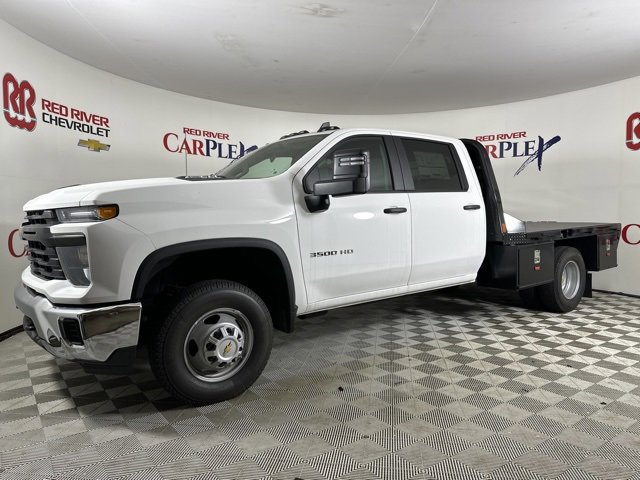 2025 Chevrolet Silverado 3500HD Work Truck photo 2