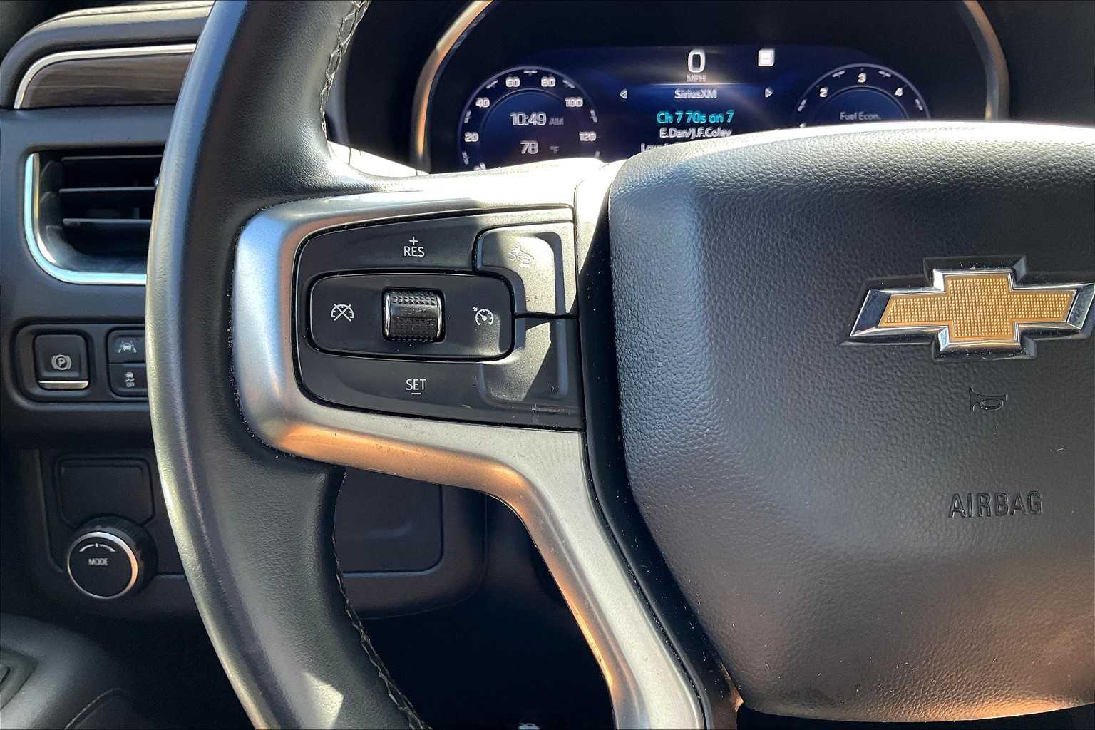 2023 Chevrolet Suburban LT photo 17
