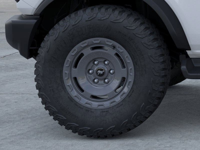 2025 Ford Bronco Outer Banks photo 4