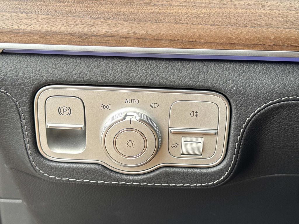 2026 Mercedes Benz GLE 580 4MATIC photo 27