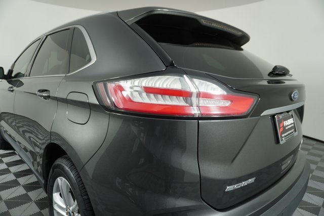2020 Ford Edge SEL photo 11