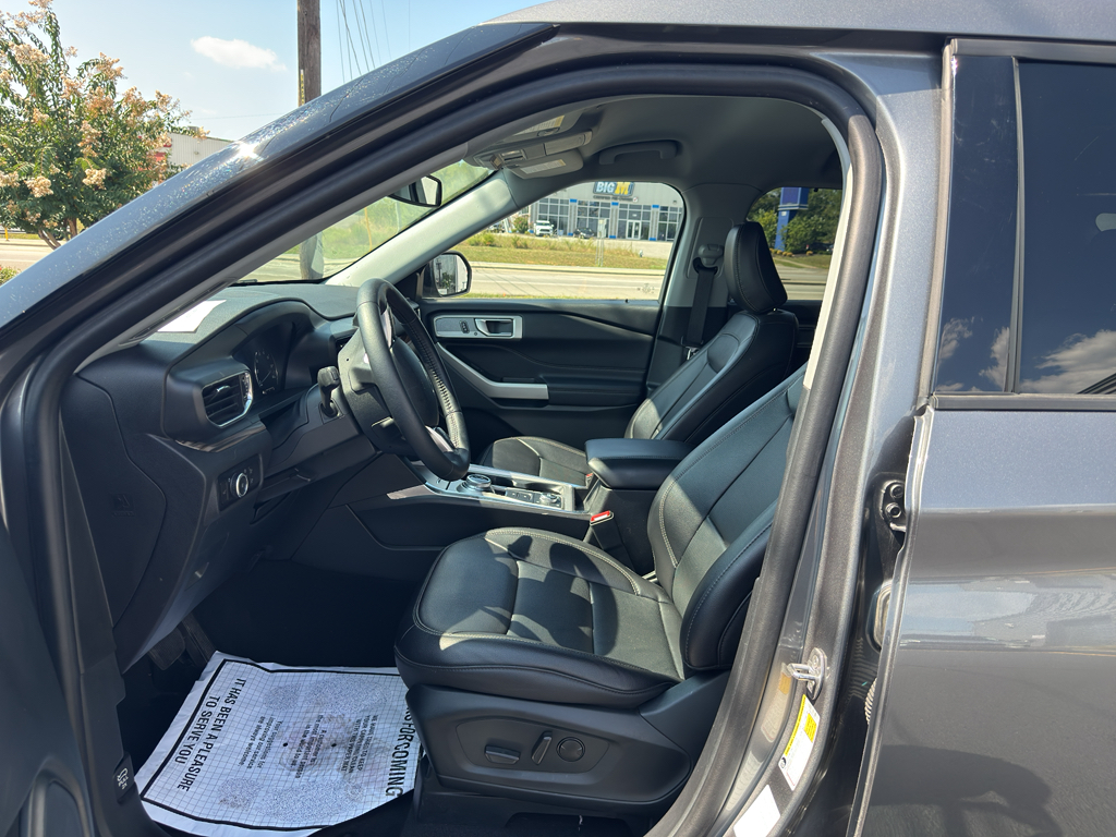 2024 Ford Explorer Limited photo 8