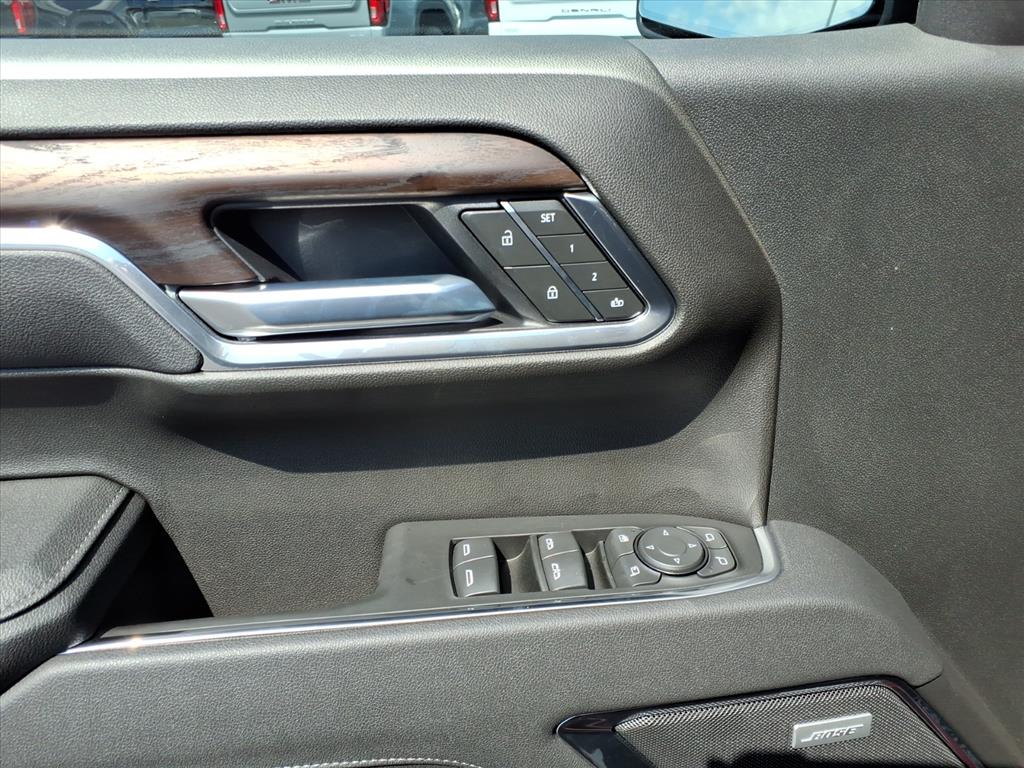 2025 Gmc Sierra 1500 SLT photo 13