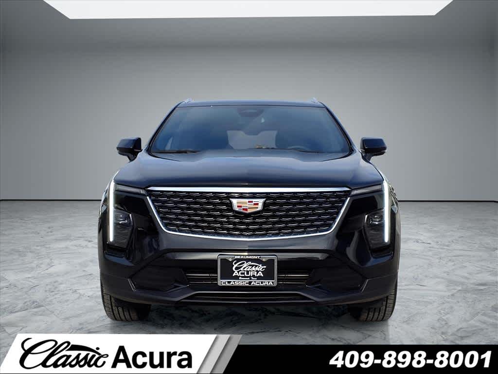 2024 Cadillac XT4 Premium Luxury photo 3