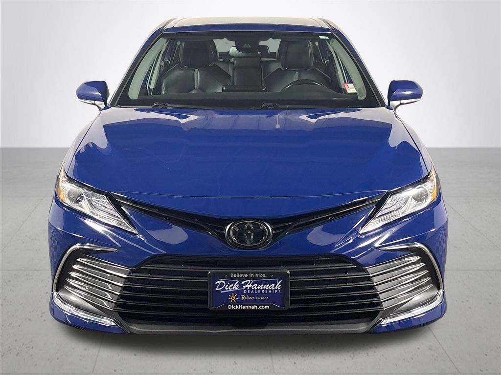 2023 Toyota Camry XLE photo 3
