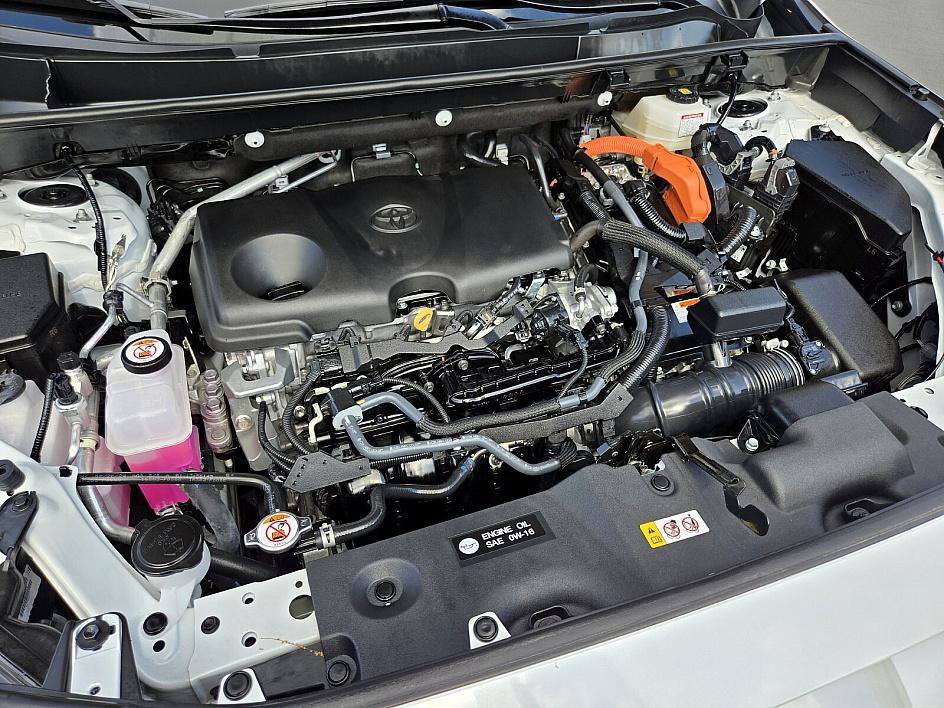 2024 Toyota RAV4 Hybrid Limited photo 17