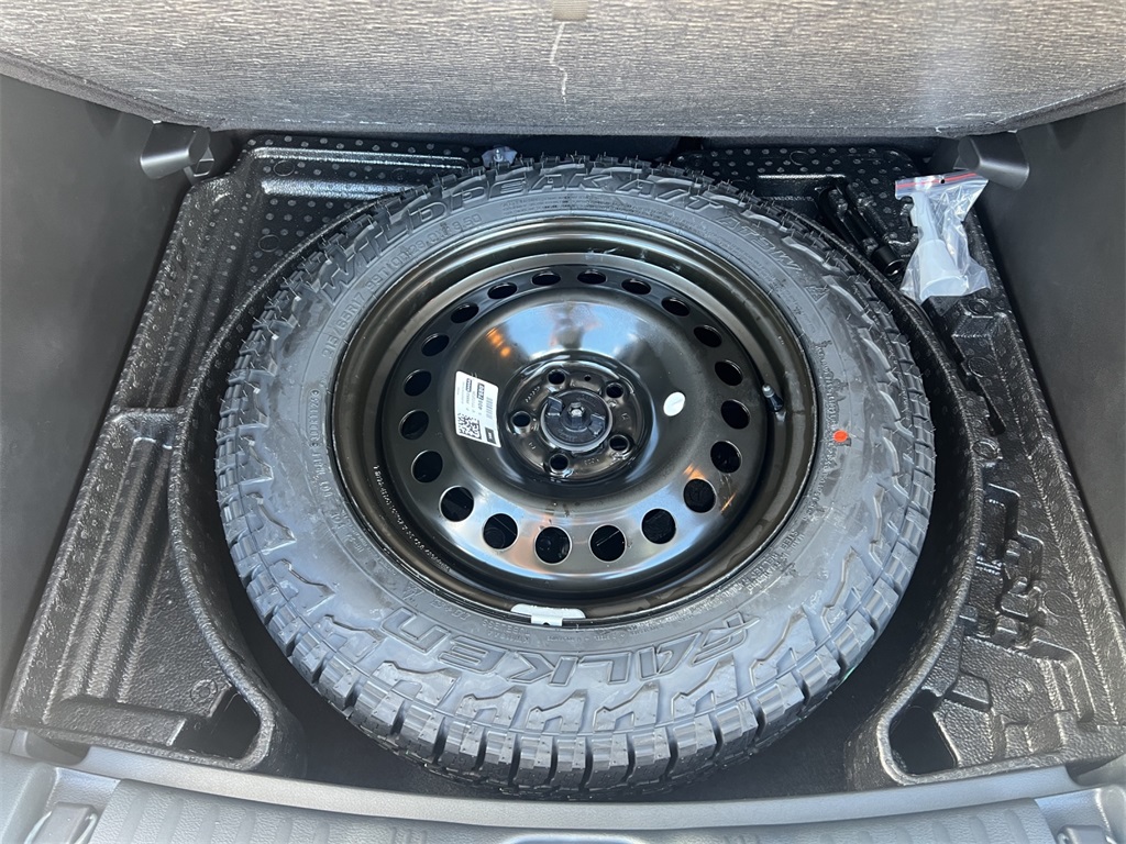 2026 Jeep Compass Trailhawk photo 23