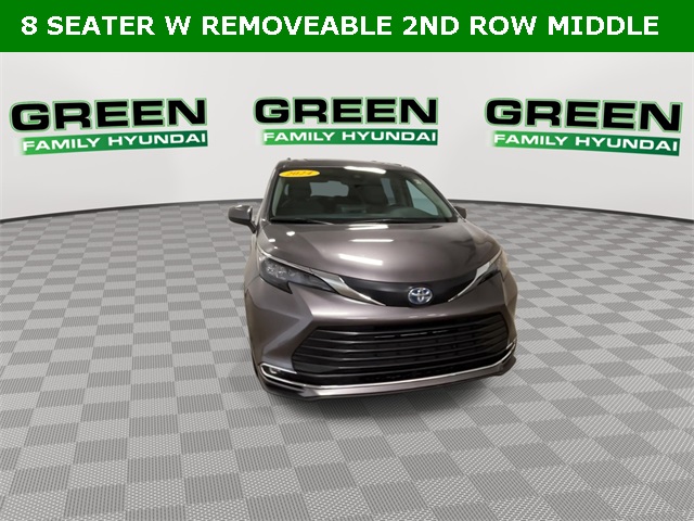 2024 Toyota Sienna XLE photo 4
