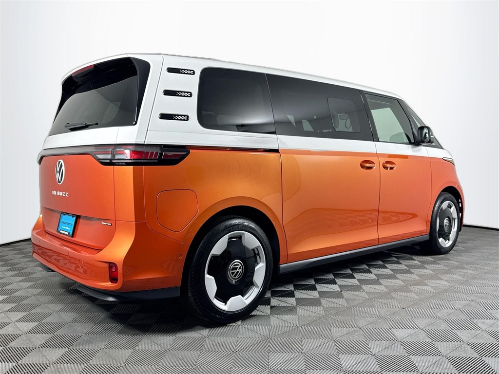 2025 Volkswagen ID. Buzz Pro Plus photo 10