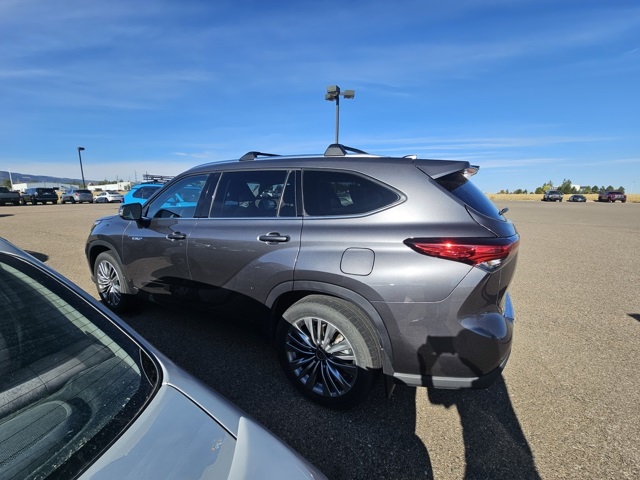2021 Toyota Highlander Hybrid Platinum photo 7