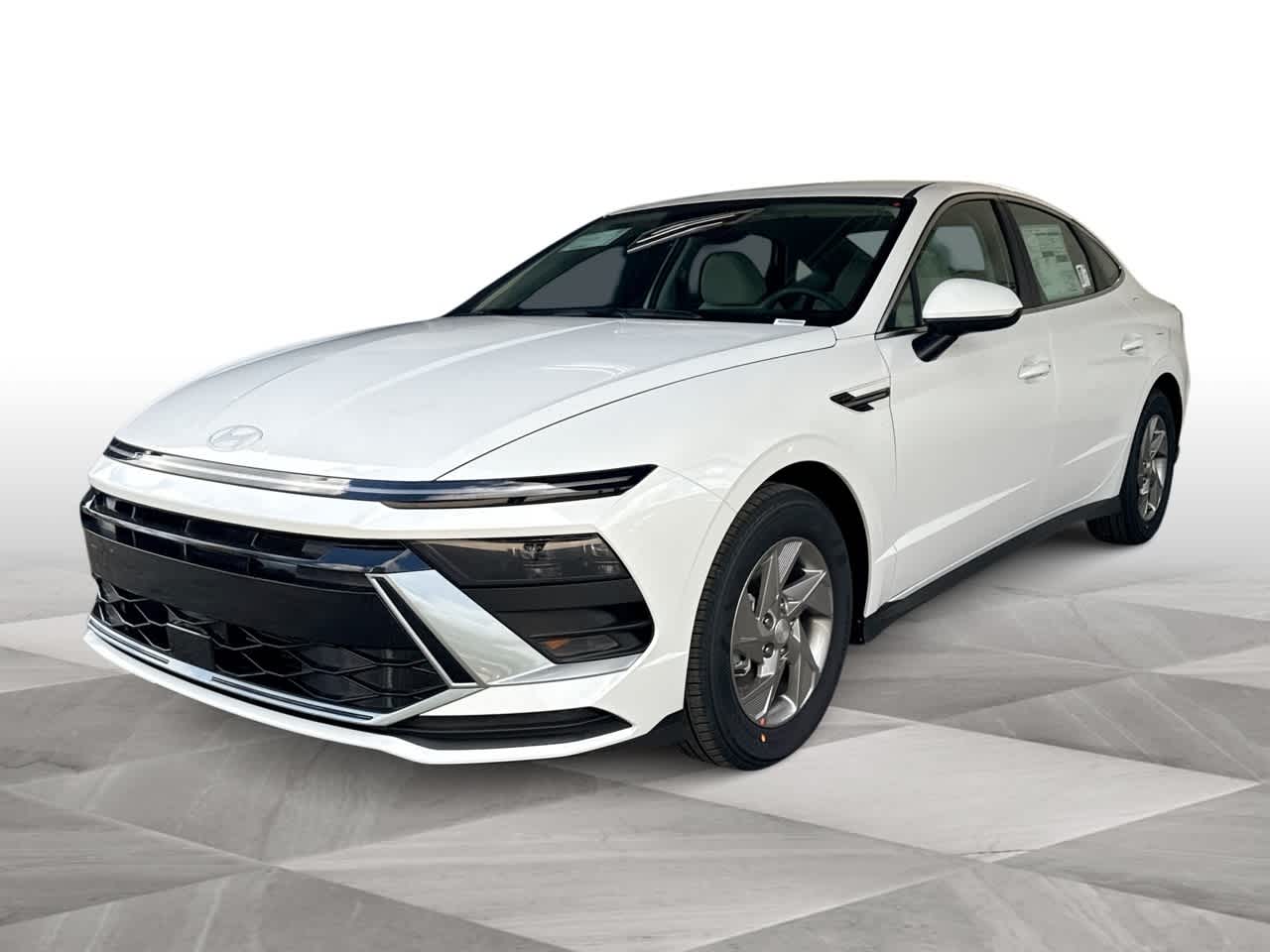 2026 Hyundai Sonata SE's photo