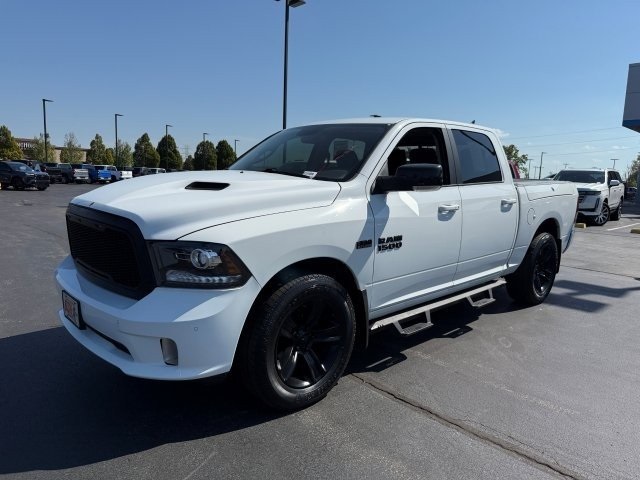 2018 Ram 1500 Sport photo 2