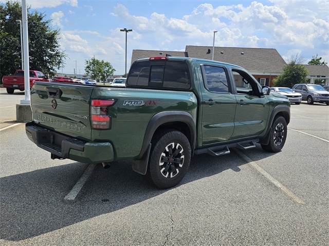 2022 Nissan Frontier PRO-4X photo 12