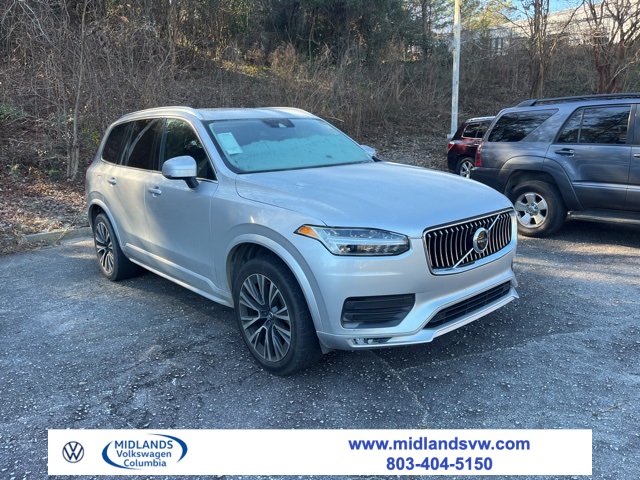 2020 Volvo XC90 Momentum's photo