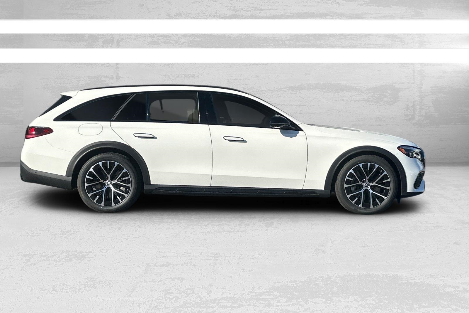 2025 Mercedes Benz E 450 4MATIC All-Terrain photo 2