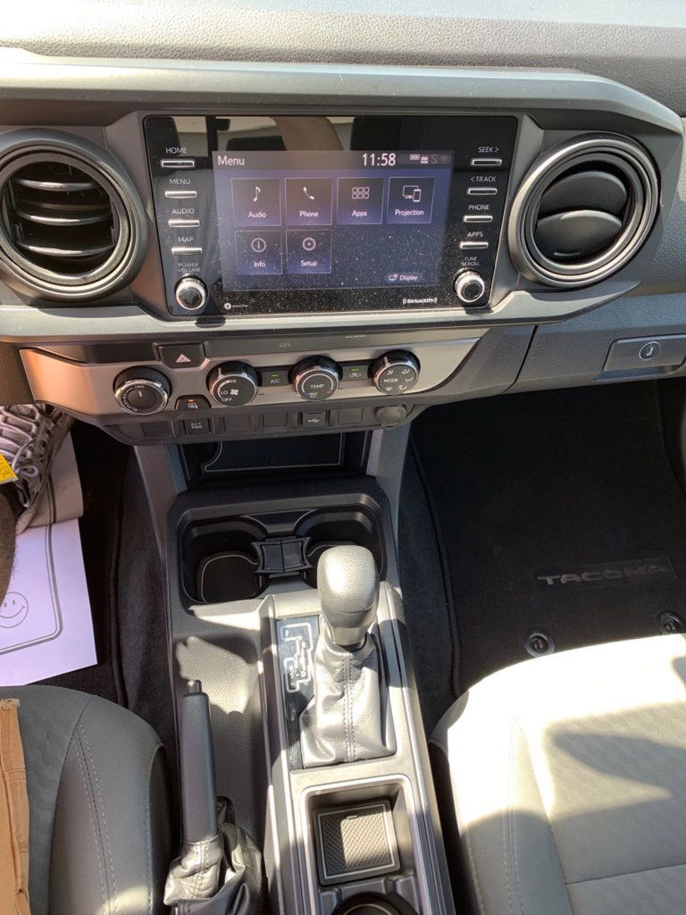 2020 Toyota Tacoma SR5 4x4 photo 24