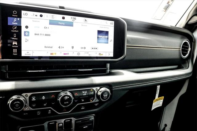2025 Jeep Gladiator Texas Trail photo 16
