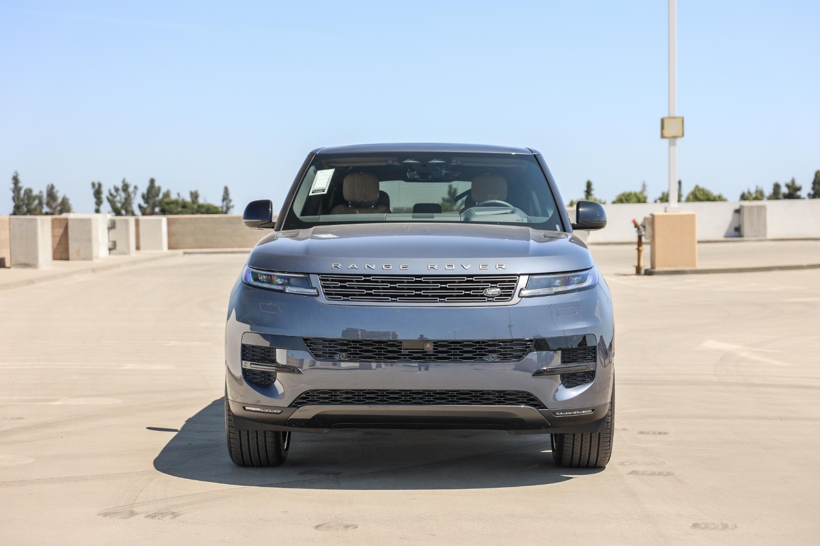 2025 Land Rover Range Rover Sport SE photo 2