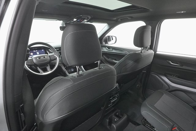 2025 Jeep Grand Cherokee Laredo X photo 23