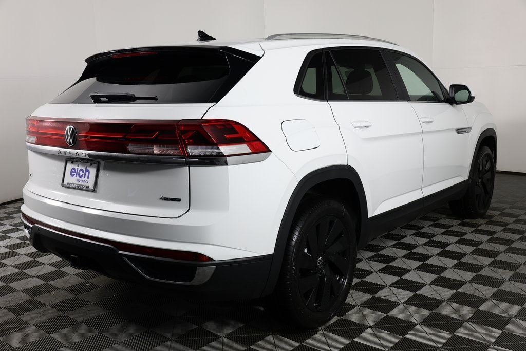 2025 Volkswagen Atlas Cross Sport SE Technology photo 3