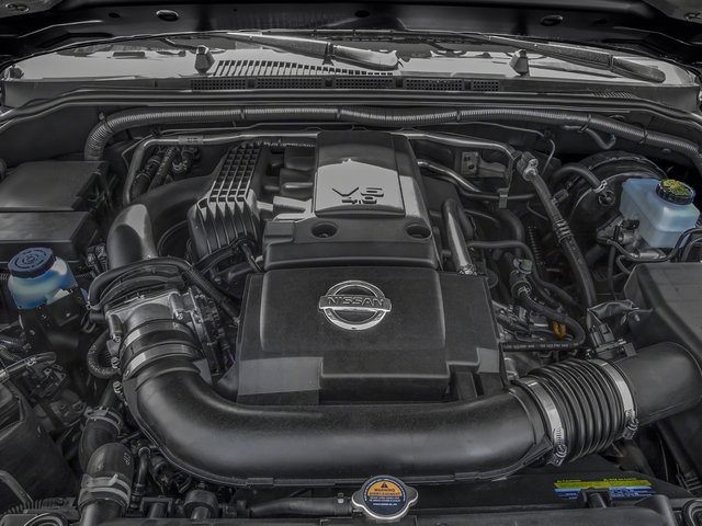 2017 Nissan Frontier SV Crew Cab photo 4