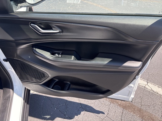 2023 Jeep Grand Cherokee Altitude photo 24
