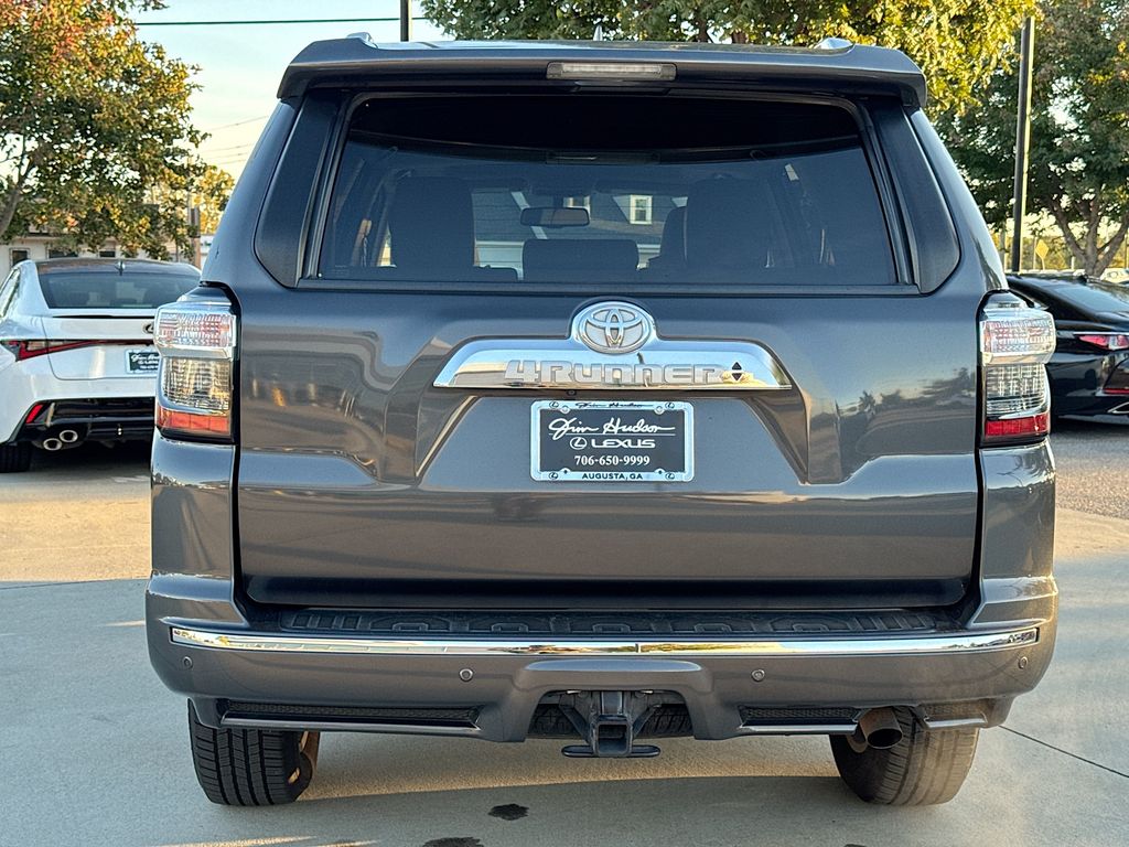 2017 Toyota 4Runner Limited photo 3