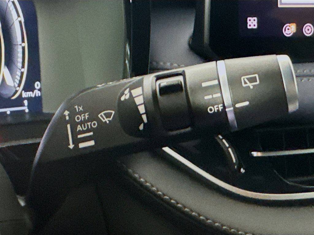 2026 Infiniti QX60 Luxe photo 13