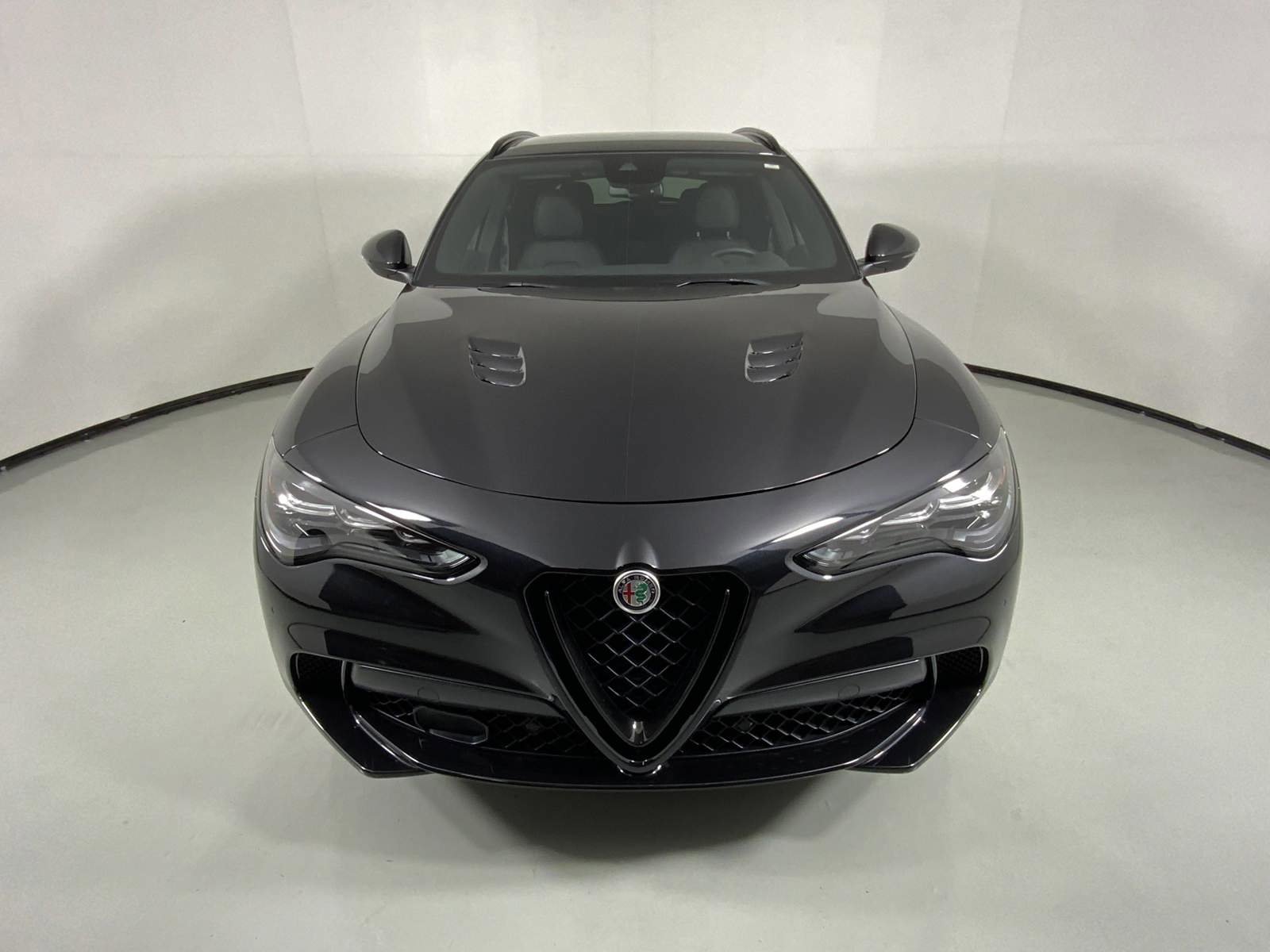 2024 Alfa Romeo Stelvio Quadrifoglio photo 4