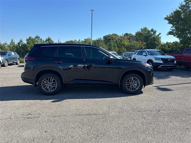 2026 Nissan Rogue S photo 2