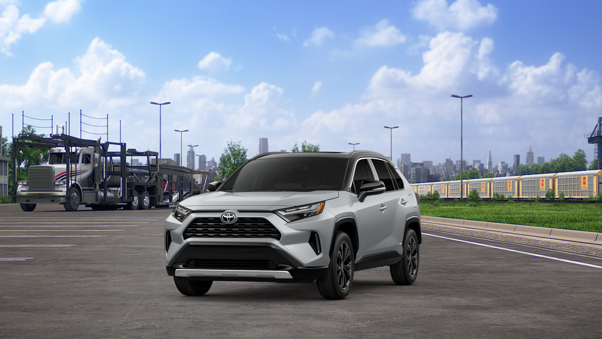 2025 Toyota RAV4 XSE's photo