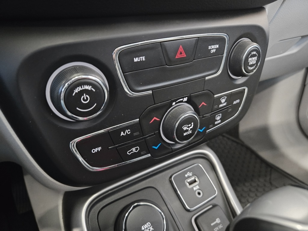 2018 Jeep Compass Latitude photo 29