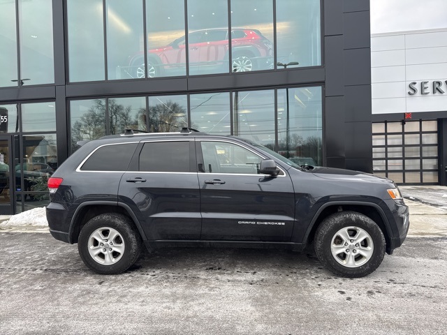 Used 2016 Jeep Grand Cherokee Laredo E with VIN 1C4RJFAG3GC377563 for sale in Seekonk, MA